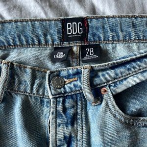 BDG Slim Straight Urban Outfitters size 28